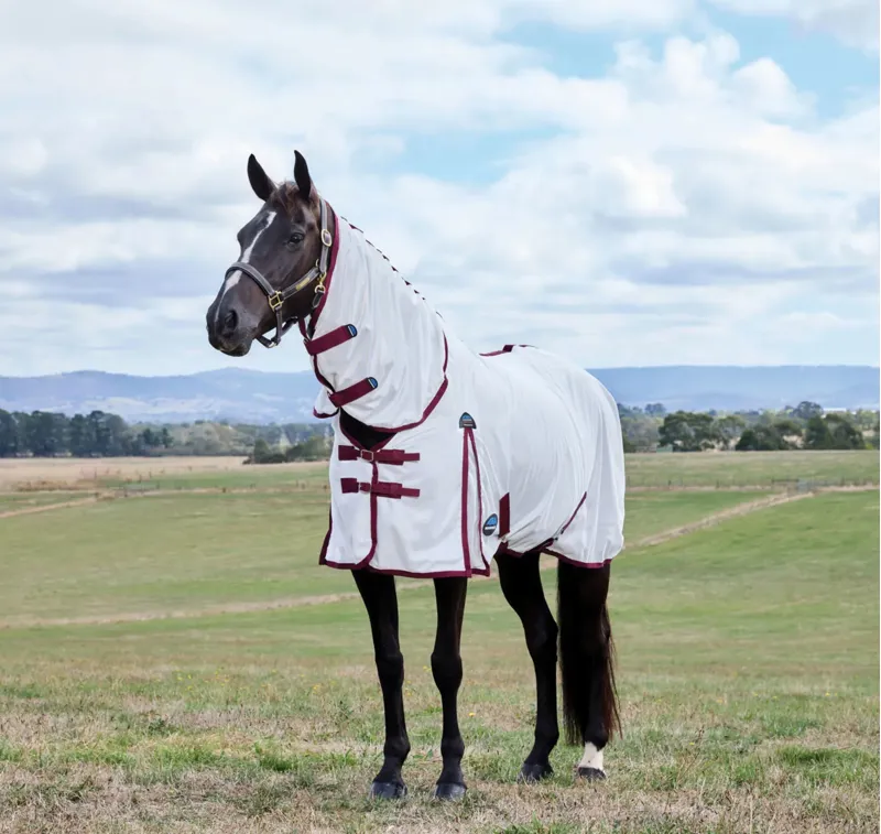 Help defend against flies, midges and irritation.