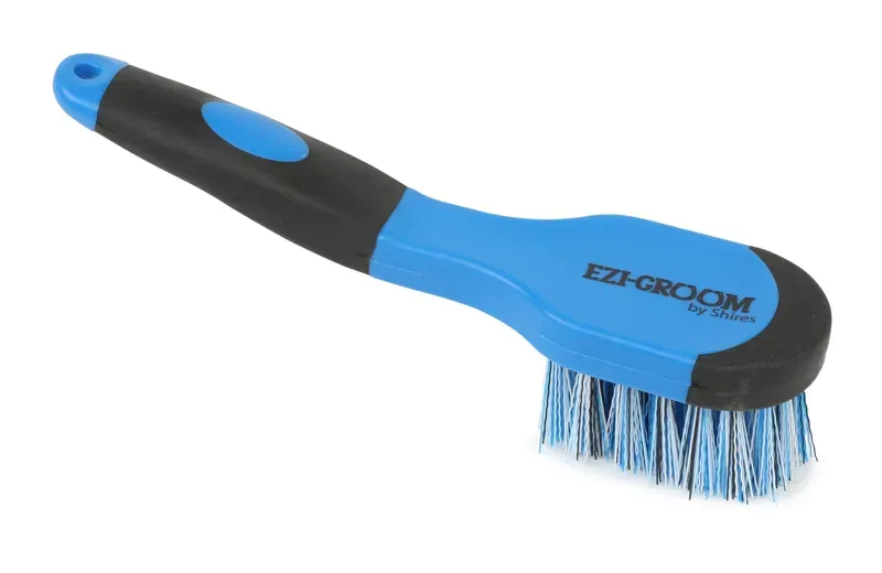 Ezi-Groom Grip Bucket Brush in Baby Blue
