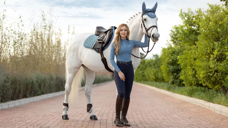 LeMieux Loire Classic Close Contact Square - Ice Blue-1