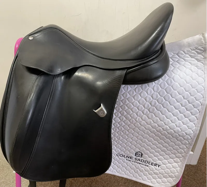 DR3097 Bates Innova Dressage Saddle 17inch Adjustable Black