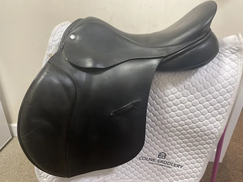 GP3131 Jeffries Falcon GP Saddle XP 17.5inch Wide Black