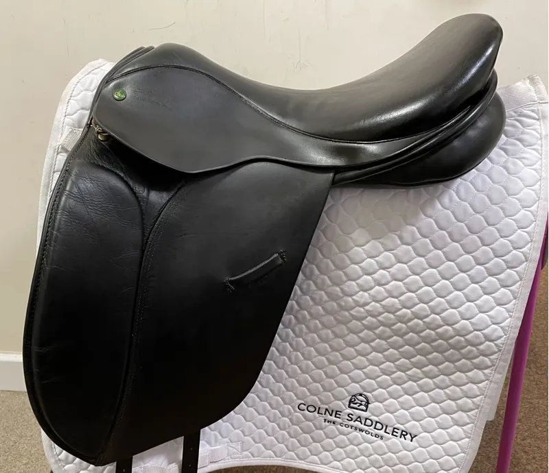 DR3165 Ideal Jessica Dressage Saddle 17.5inch Medium - Black