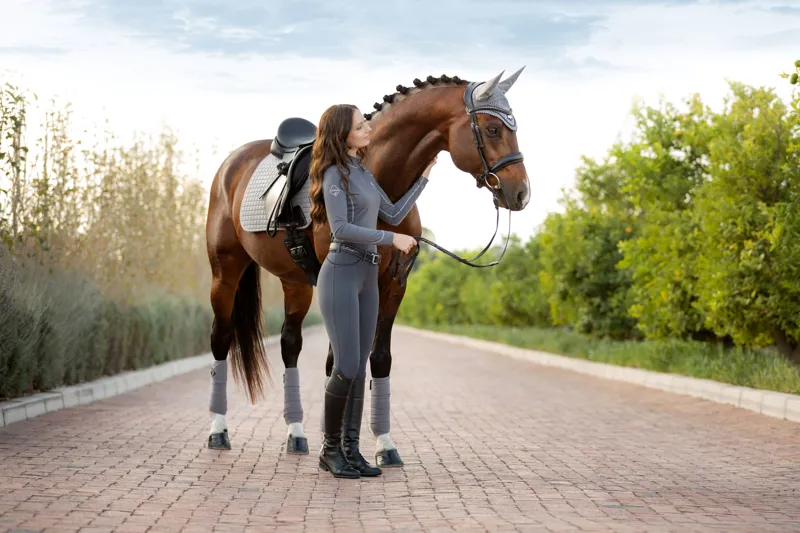 Dressage Suede Square Grey Large-2