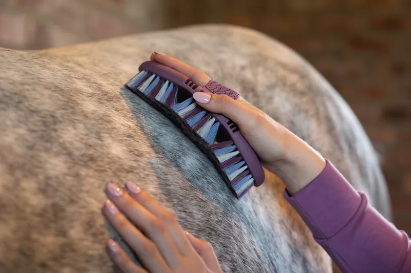 LeMieux Flexi Soft Body Brush - Powder Blue-1