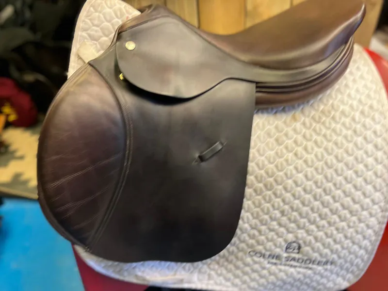 JP4070 Harry Dabbs Jump Saddle 17.5inch Medium/Wide - Brown