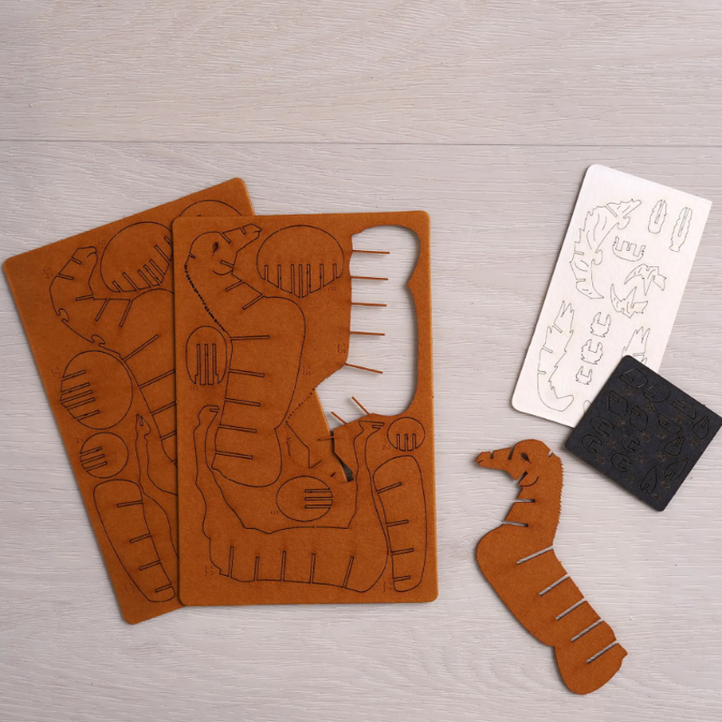 Apples/Pears 3D Paper Craft Kit: Horse-6