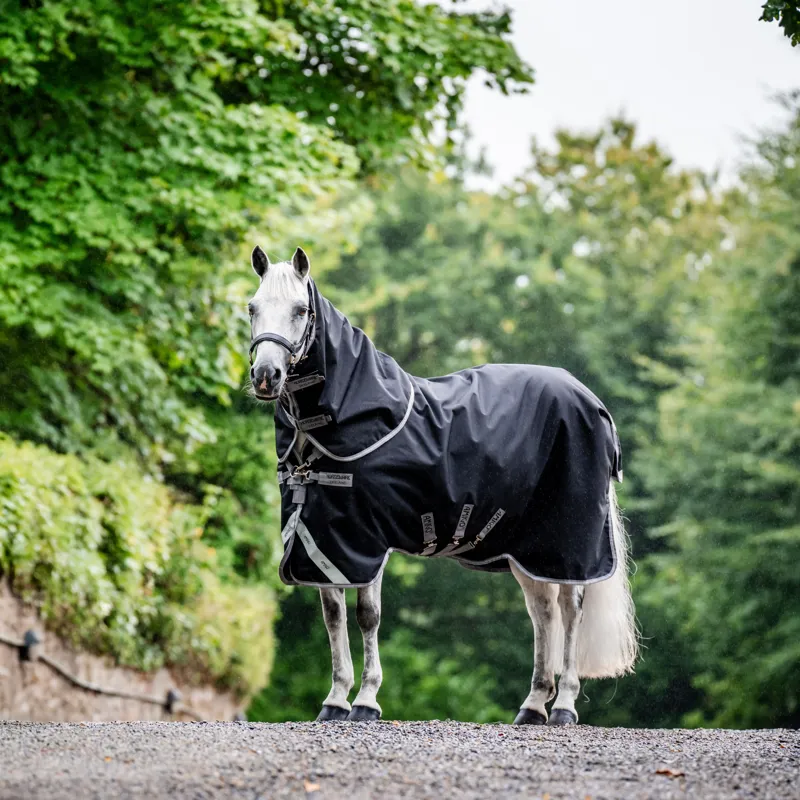 Amigo 1200D Plus Turnout Rug 50g - Black/Titanium Grey/Silver