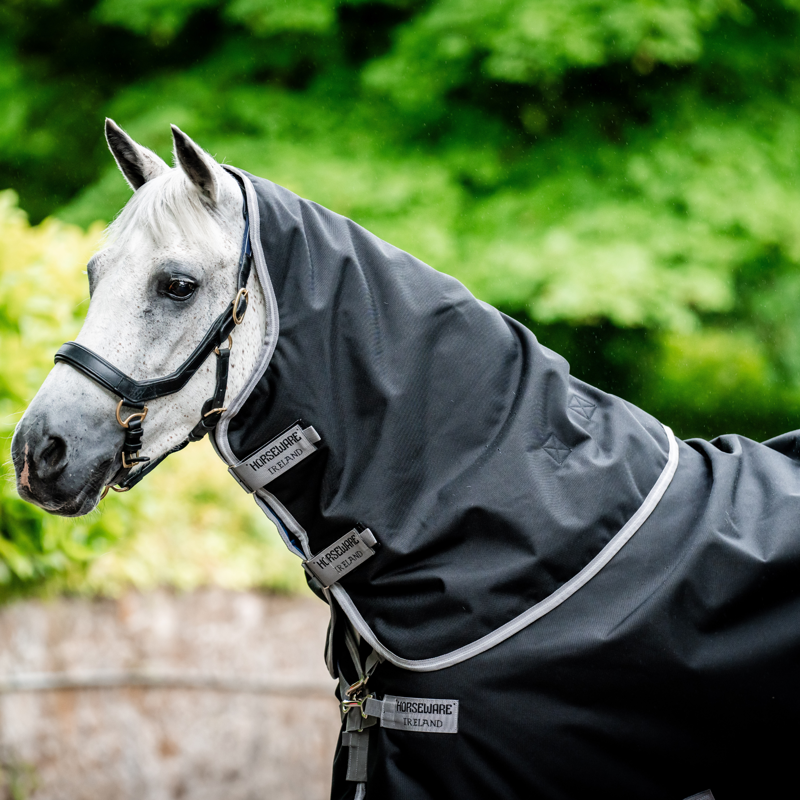 Amigo 1200D Plus Turnout Rug 50g - Black/Titanium Grey/Silver-2