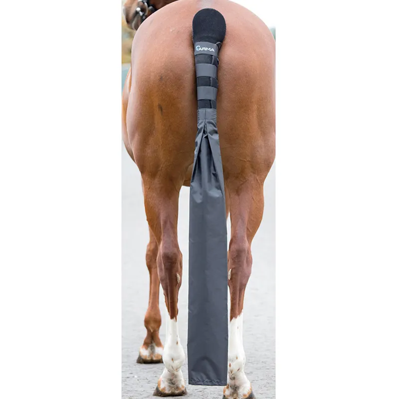 Arma Tail Guard with Detachable Tail Bag - Black