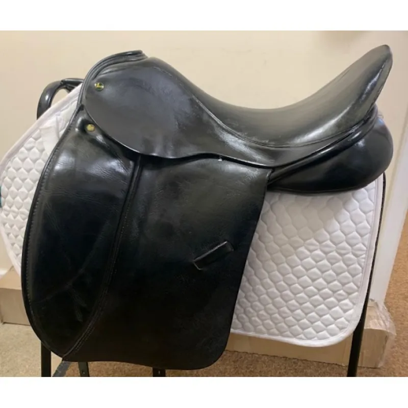 DR2527 Ideal Tonishia 17.5inch Medium Dressage Saddle - Black