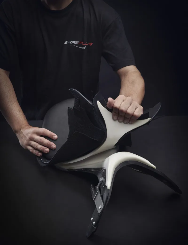 Erreplus Connect Dressage Saddle Monoflap in Black-2