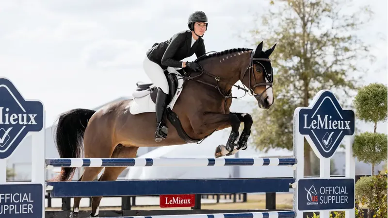 LeMieux Puissance Suede Close Contact Pad - White-1