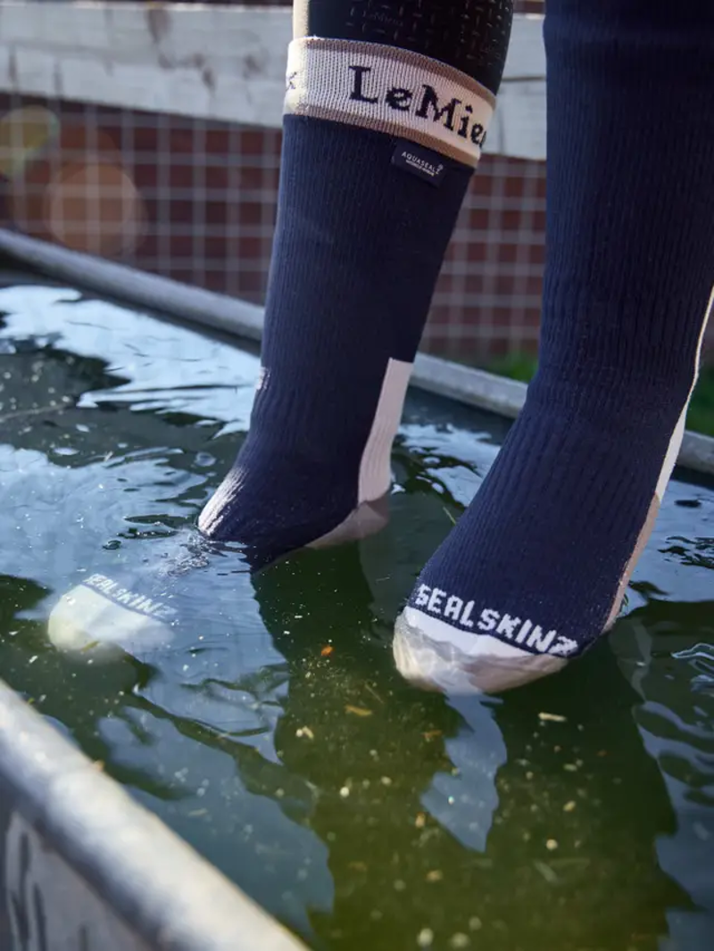 LeMieux x Sealskinz Waterproof Socks in Navy-2