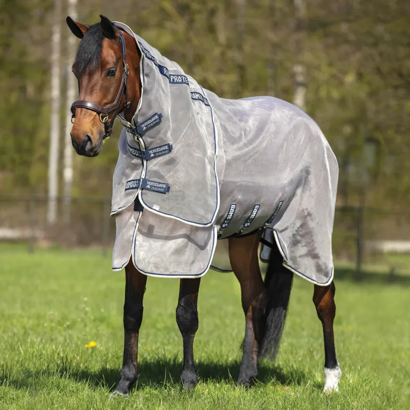 Rambo Protector Fly Rug - Oatmeal/Navy - 5'3