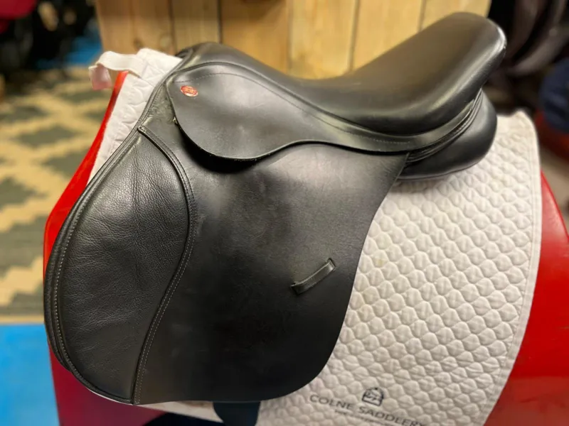 Kent and Masters Flat Back GP 17'Black