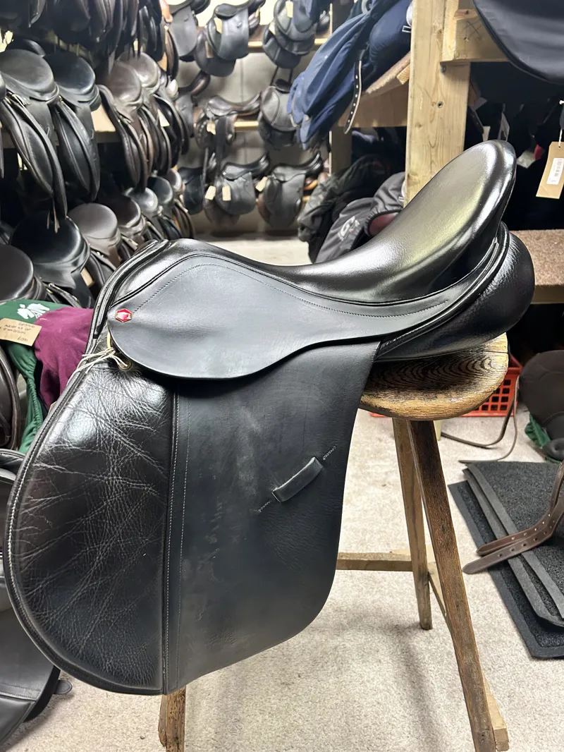 GP4054 Albion K2 GP Adjustable Saddle 17 inch Medium/Wide - Black