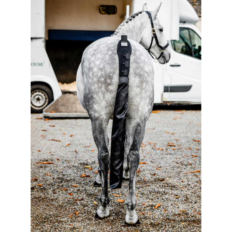 Horseware Tail Guard and Bag-1